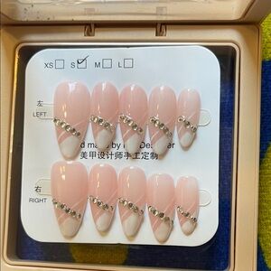 Elegant Pink and White Nail Set